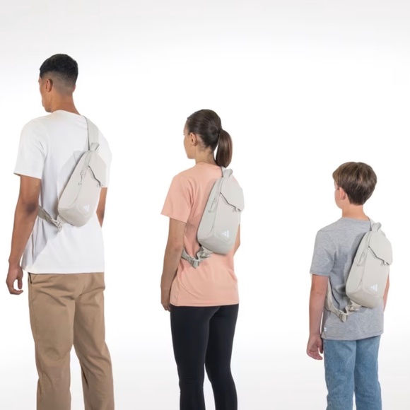 ESSENTIALS 3 SLING BAG - Picture 6 of 6